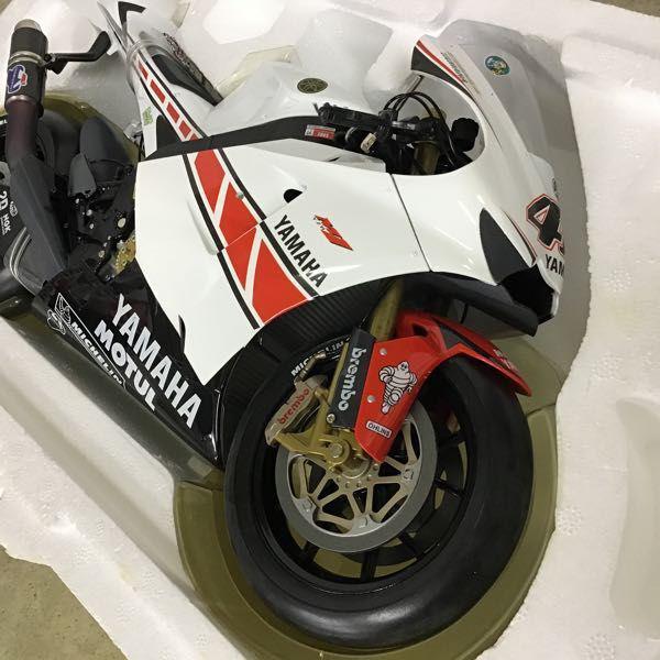 GUILOY 1/6 ヤマハ YZR M1 バレンティーノ・ロッシ 50th Anniversary