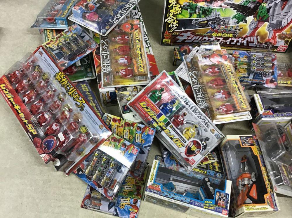 同梱不可 ジャンク バンダイ 海賊戦隊ゴーカイジャー ゴーカイサーベル ゴーカイガン 等 1円～ 同梱不可 ⁄ジャンク バンダイ 他 海賊戦隊ゴーカイジャー