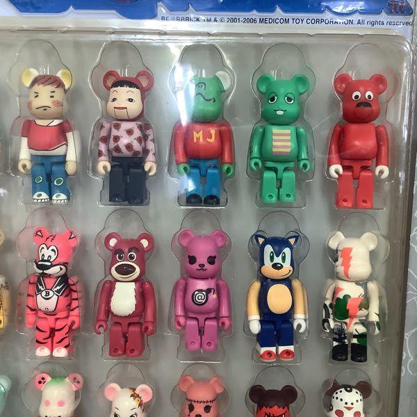 BE@RBRICK ベアブリック ディスプレイケース ガチャピン