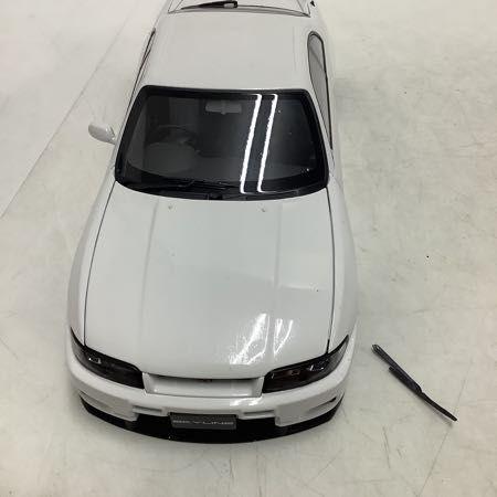1/18 オートアート 日産 スカイライン GT-R R33 ホワイト AUTOart 1:18 Scale Nissan Skyline GT-R (R33) V-Spec, White