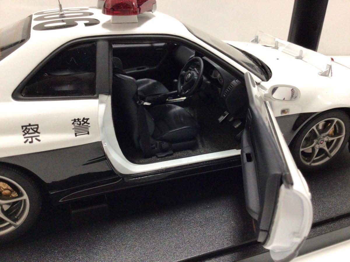 オートアート 1/18 ニッサン スカイライン GT-R (R34) 埼玉県警