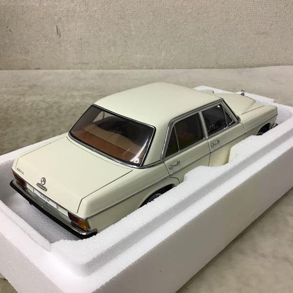 AUTO art MERCEDS BENZ /8 220D メルセデス ベンツ AUTO art MERCEDS BENZ /8 220D メルセデス ベンツ