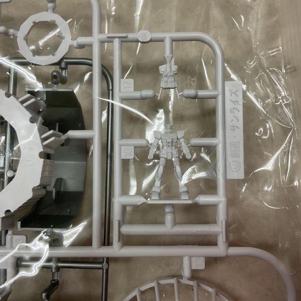 バンダイ 1／700スケール 東京スカイツリー 初回生産限定 ガンダム付き 東京スカイツリー プラモデル 1/700 初回生産限定ガンダム