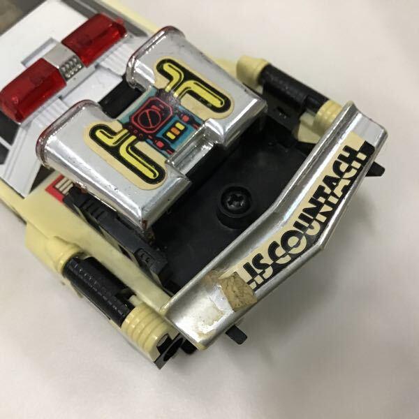 昭和レトロ　ダイアクロン　カーロボット　カウンタック LP500S パトカー diaclone_countachpt12.jpg