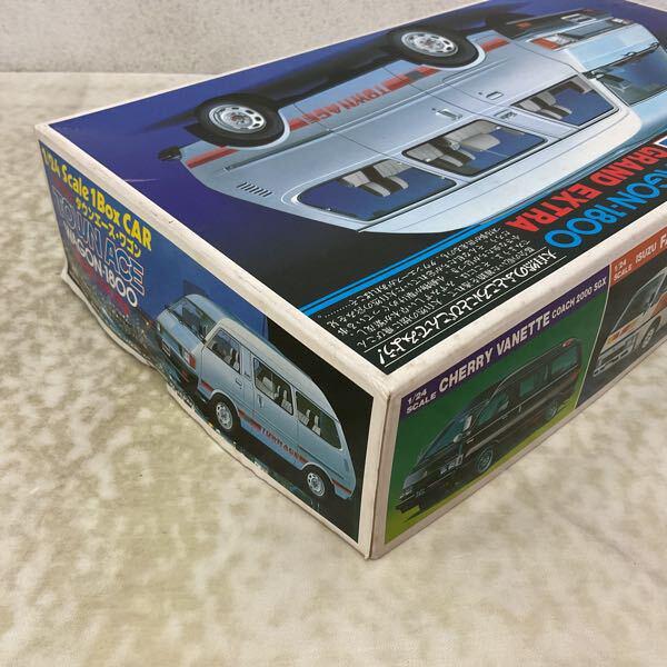 バンダイ 1/24 トヨタ タウンエース ワゴン-1800 グランドエクストラ