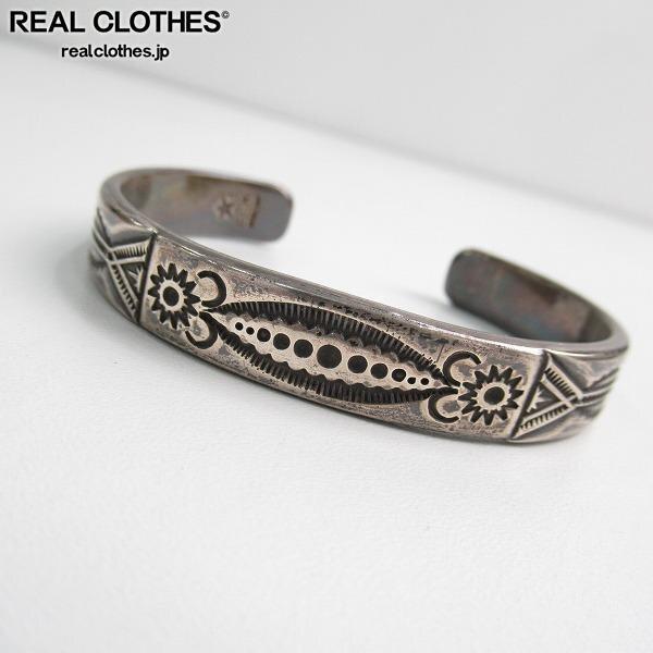 実際に弊社で買取させて頂いたNavajo/ナバホ族 Edison Sandy Smith/ESS/エディソンサンディスミス作 スタンプワーク バングル /UPK