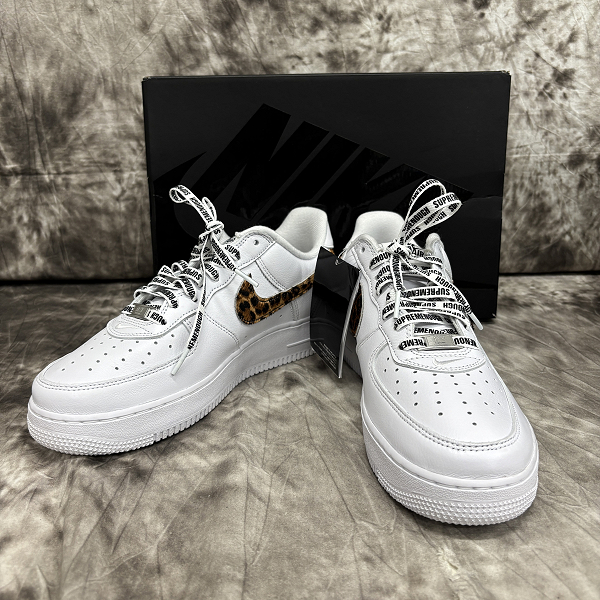 高価買取アイテムのGOODENOUGH × Supreme × Nike Air Force 1 Low "White/Leopard"　IM3483-100 の買取上限価格は26,000円