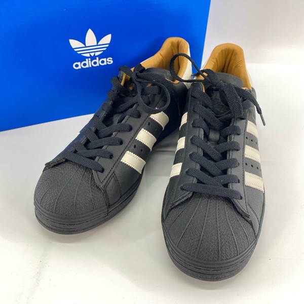 高価買取アイテムのJJJJound×adidas/ジョウンド×アディダス Superstar 90 MIG “Core Black” ドイツ製 スニーカー IH8150 の買取上限価格は16,800円