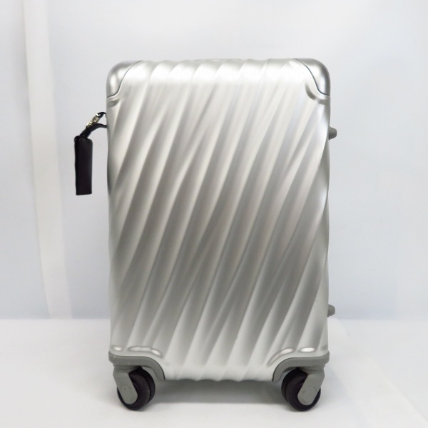 高価買取アイテムのTUMI/トゥミ スーツケース/キャリーケース アルミニウム 19 Degree Aluminum 36860 SLV2 32L の買取上限価格は25,000円