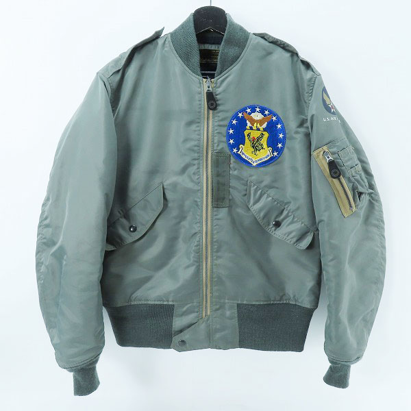 高価買取アイテムのBUZZ RICKSON'S/バズリクソンズ L-2B 30周年記念モデル 刺繍 スカジャン/フライトジャケット BR15281 の買取上限価格は45,000円