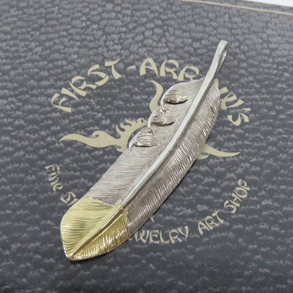 高価買取アイテムのFIRST ARROW'S/ファーストアローズ 先金/K18 剣先 フェザー ペンダント 左向き L の買取上限価格は31,000円